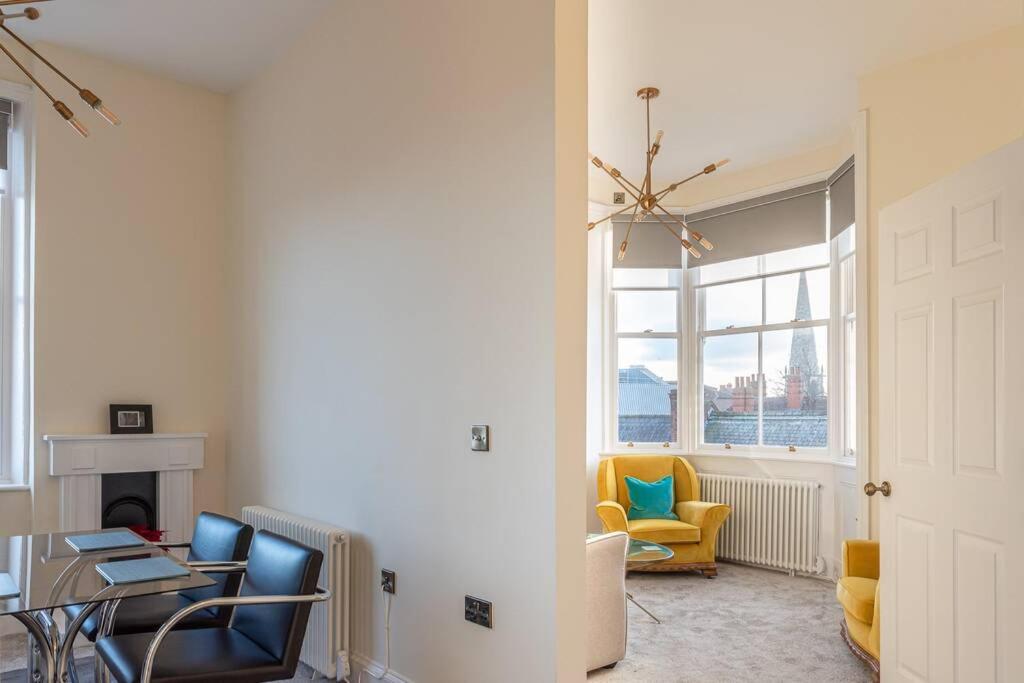 Luxury Apartment Rowntree House Across From The Shambles York Exteriör bild