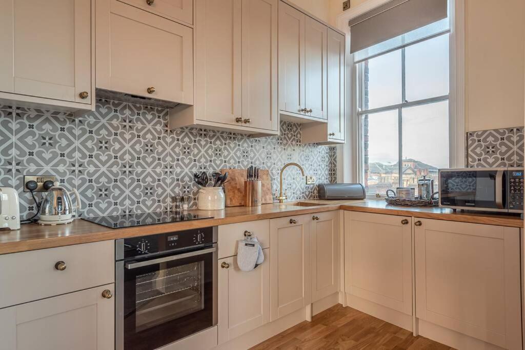 Luxury Apartment Rowntree House Across From The Shambles York Exteriör bild